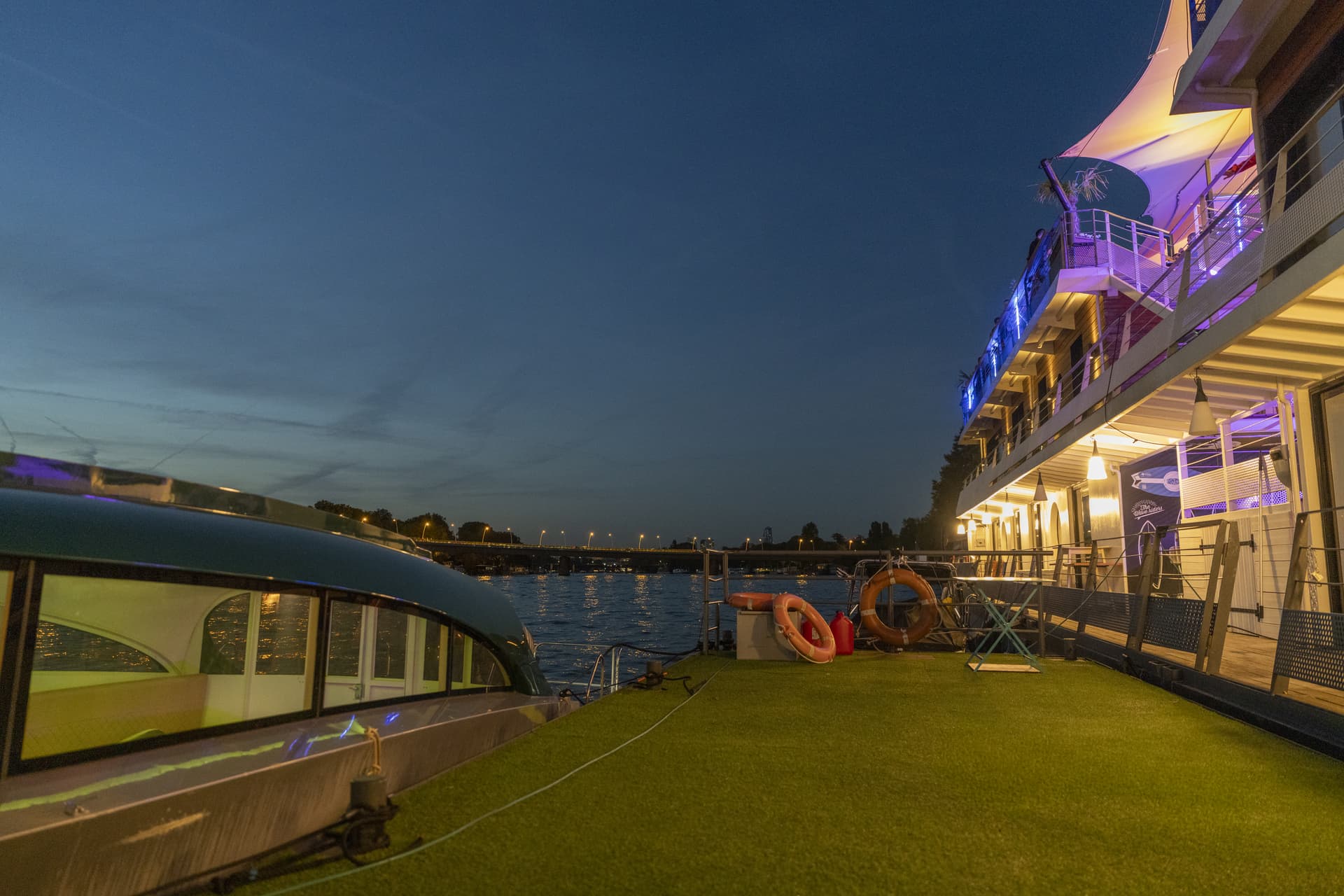 Privatiser la péniche Le Reef Club à Paris