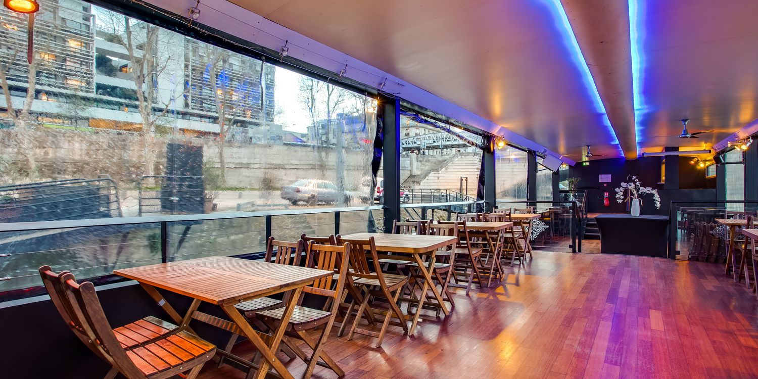 La Baleine Blanche – péniche à privatiser à Paris