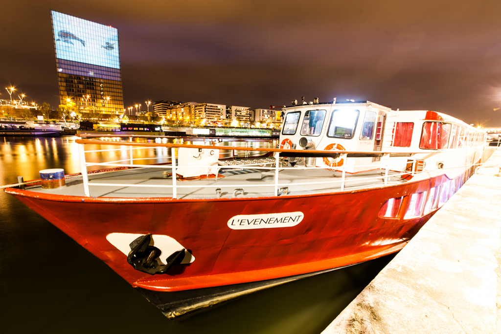 Evénement, péniche événementielle à Paris sur la Seine