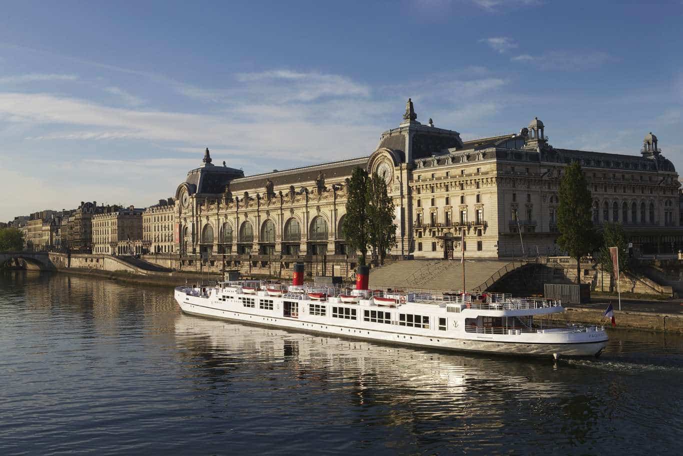 Paquebot – péniche à privatiser à Paris
