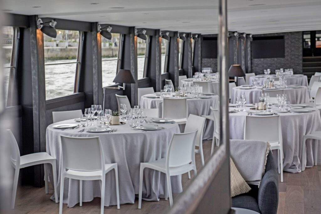 Victoria – péniche à privatiser Paris 16e