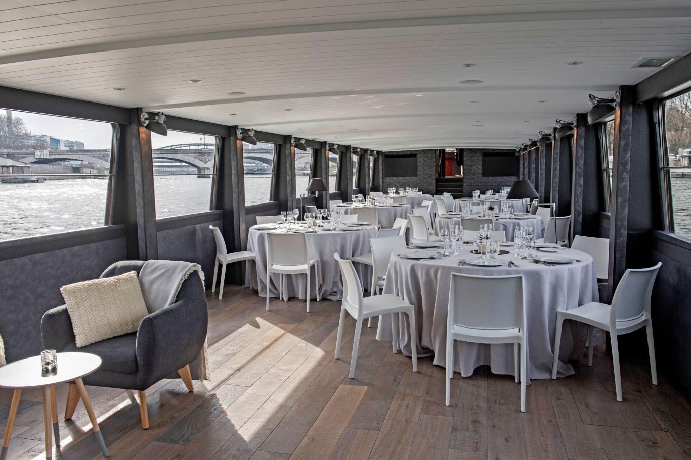 Victoria, péniche événementielle à Paris sur la Seine