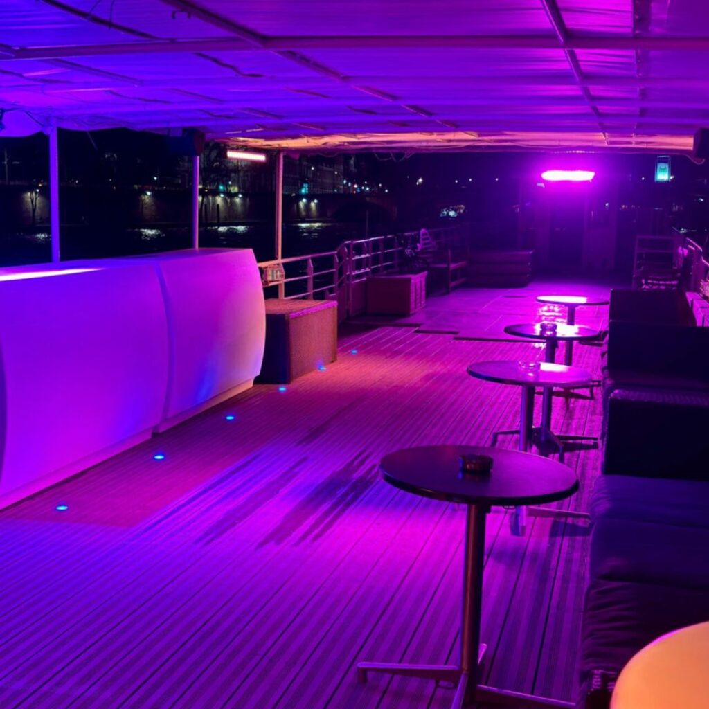 Location péniche Paris – Le Loceynius