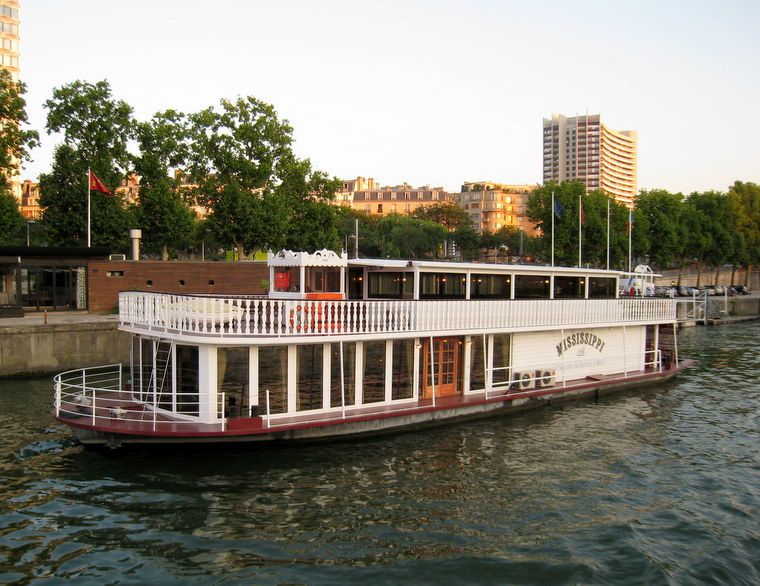 Privatiser la péniche Le Mississippi à Paris