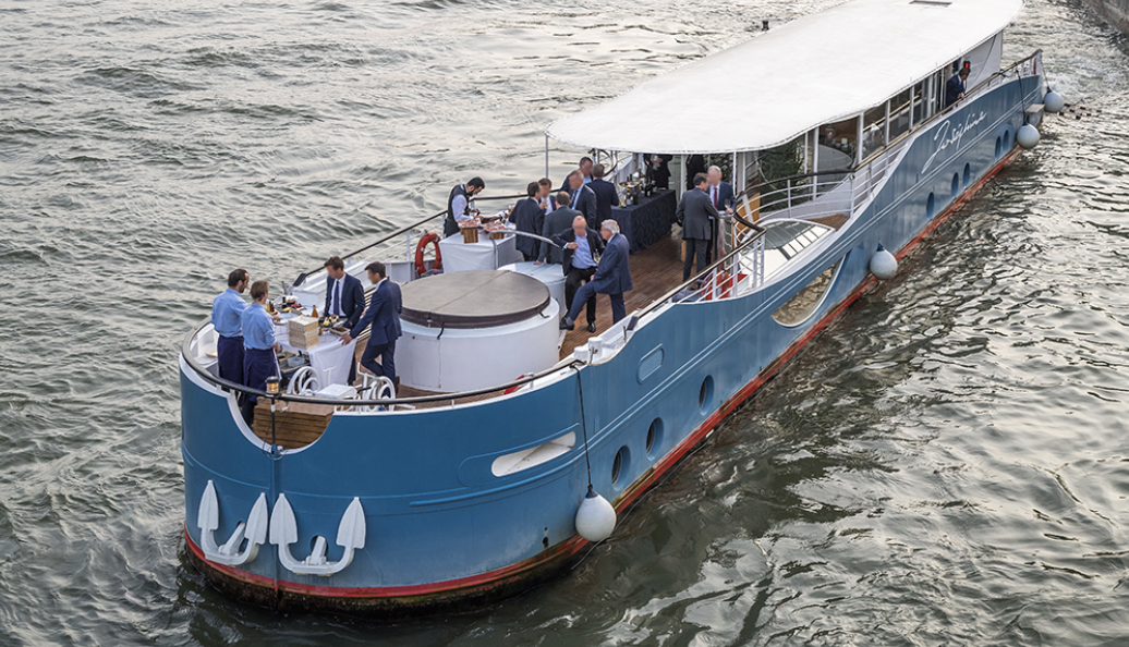 Le Yacht Joséphine, péniche événementielle à Paris sur la Seine