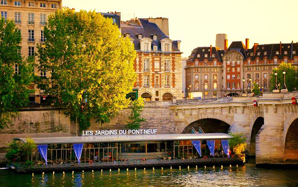 les-jardins-du-pont-neuf-peniche