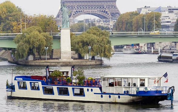 le-coche-d-eau-peniche