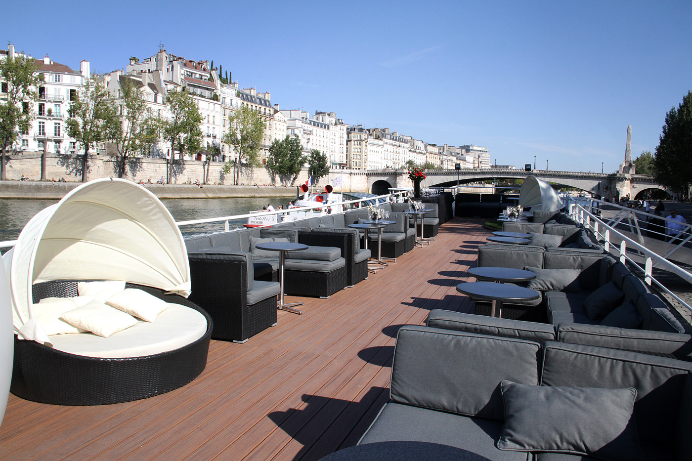 Location péniche Paris – La péniche