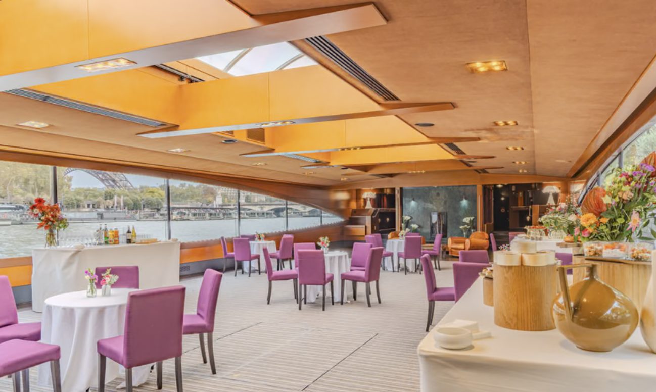 Le Paris, péniche événementielle à Paris sur la Seine