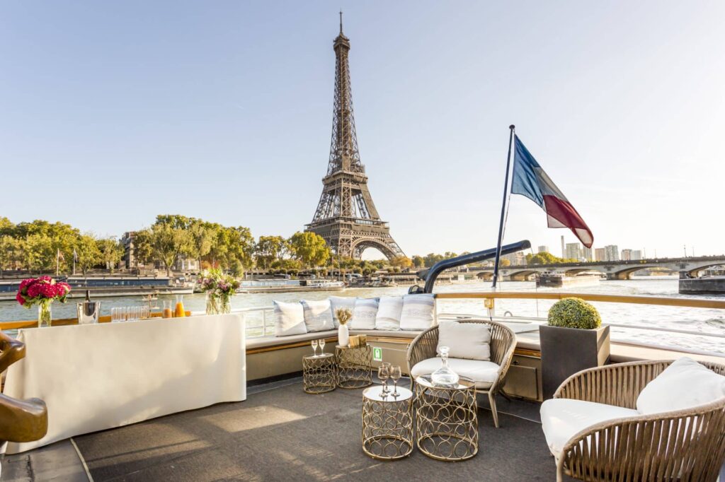 Le Signac – péniche Saint-Valentin romantique Paris 16e
