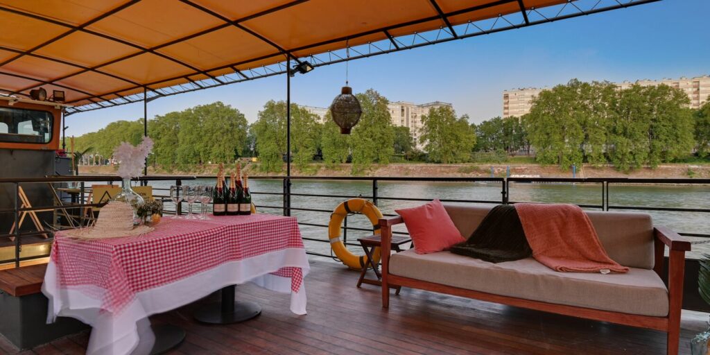 Release – La Péniche (Privatisation totale) – péniche réveillon Nouvel An Asni