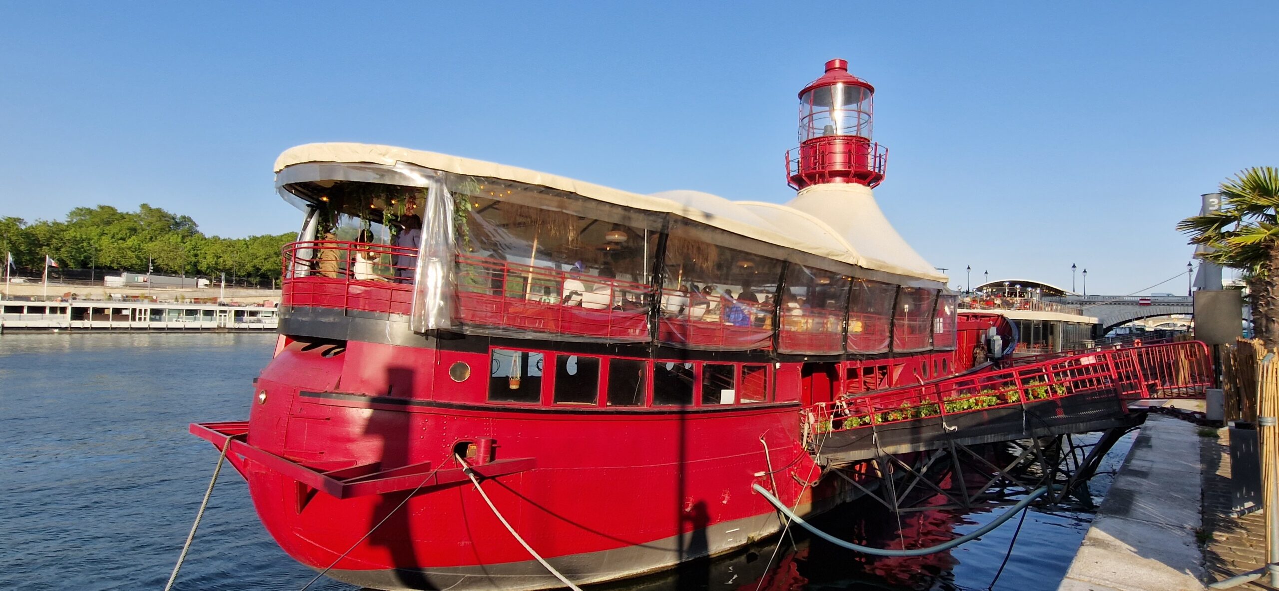 Privatiser la péniche Le Bateau Phare à Paris