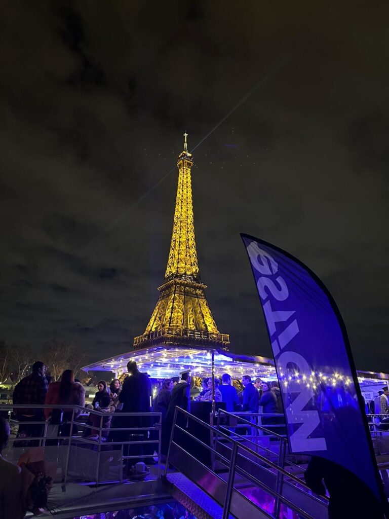 Le gala ESTIAM sur Le Loceynius — privatisation péniche Paris