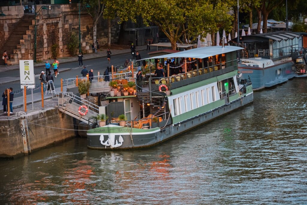 La privatisation de Sonia sur Le Sena — privatisation péniche Paris