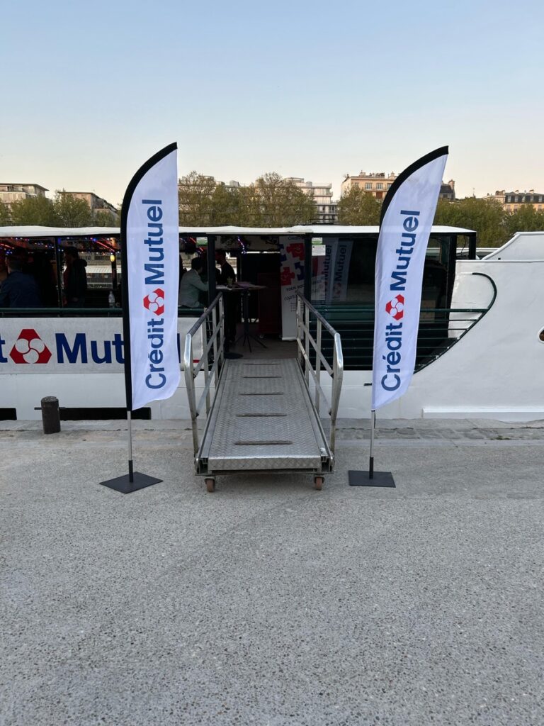 Le séminaire Crédit Mutuel sur River's King — privatisation péniche Paris